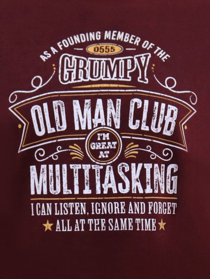 D555 Baldwin Grumpy Old Man Club Print Crew Neck T-shirt Burgundy/ Black Twist - T-shirts - T-shirts i store størrelser - 2XL-14XL