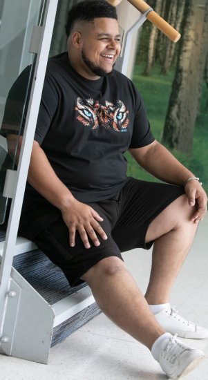 D555 Leamington Tiger Eyes Printed Crew Neck T-shirt Black - T-shirts - T-shirts i store størrelser - 2XL-14XL