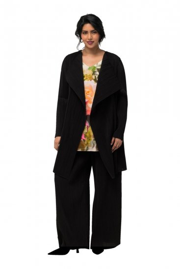 Ulla Popken 830749 Åben plisseret blazer med brede revers Sort - Blazere - Blazere i plusstørrelser til kvinder