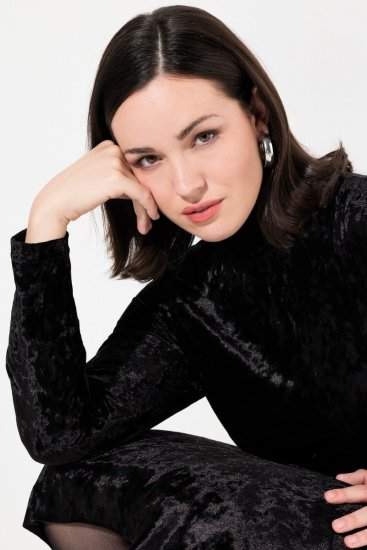 Ulla Popken 834234 Velourkjole med rullekrave Sort - Aftenkjoler - Festkjoler i plus size