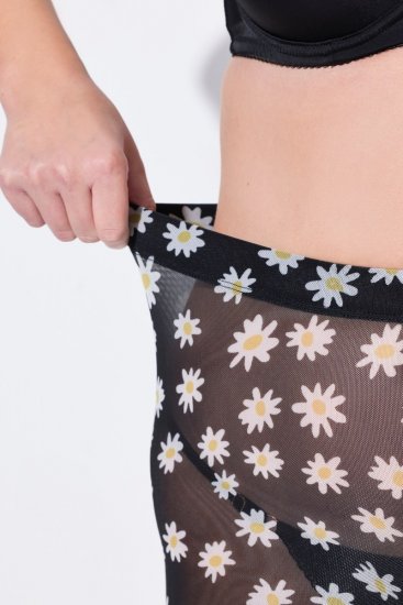 Ulla Popken 836803 Blomstrede antigniv-shorts Sort - Antigniv-shorts - 