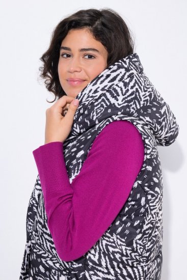 Ulla Popken 838435 Lang quiltet vest med tryk Sort - Veste - 