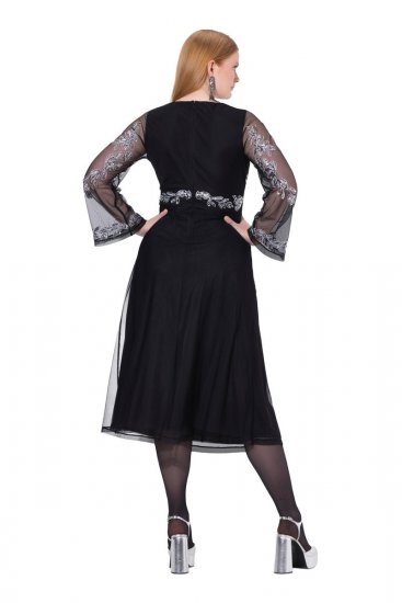 Ulla Popken 845366 Aftenkjole med V-hals Sort - Aftenkjoler - Festkjoler i plus size