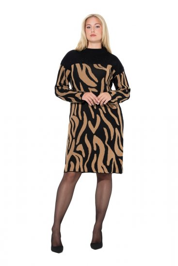 Ulla Popken 845378 Dyreprintet strikket kjole Beige - Aftenkjoler - Festkjoler i plus size