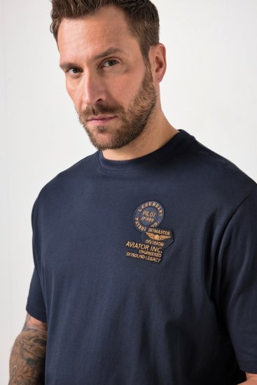 JP1880 846657 T-shirt bellyfit med badges Mørkeblå TALL - TALL T-shirts - Lange T-shirts Mænd