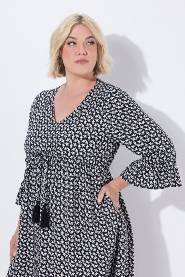 Ulla Popken 847798 A-formet midikjole med V-hals Sort - Midikjoler - Midikjoler i store størrelser