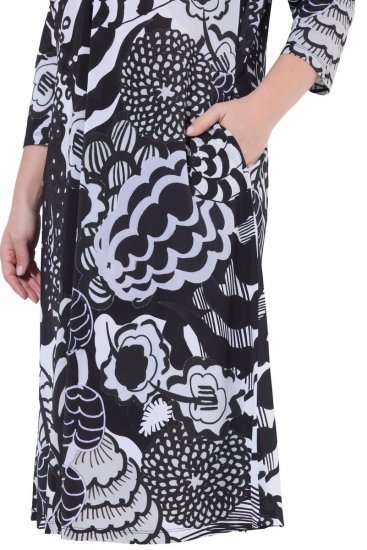 Ulla Popken 847972 Blomstret strikket kjole Hvid - Strikkjoler - 
