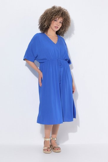Ulla Popken 848224 Kortærmet maxikjole med V-hals Blå - Maxikjoler - Maxikjoler i plus size