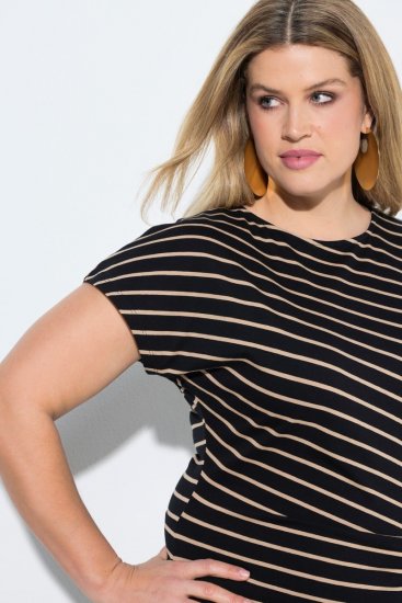 Ulla Popken 848921 Stribet jerseykjole med bindebælte Sort - Maxikjoler - Maxikjoler i plus size