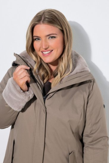 Ulla Popken 850509 Jakke i kunstpels Taupe - Jakker - Dame jakker i store størrelser