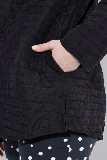 Ulla Popken 852076 Quiltet crêpejakke med høj krave Sort - Jakker - Dame jakker i store størrelser