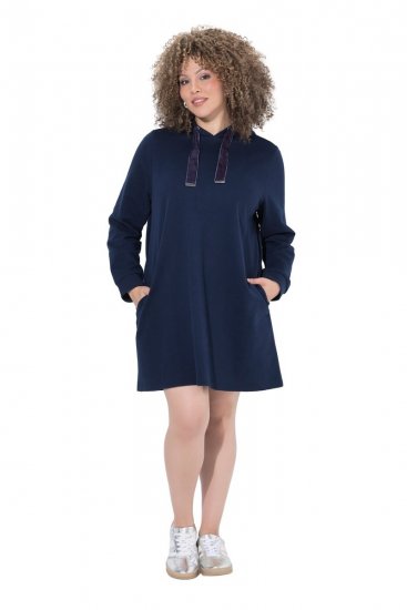 Ulla Popken 853652 Velourkjole med hætte Mørkeblå - Aftenkjoler - Festkjoler i plus size