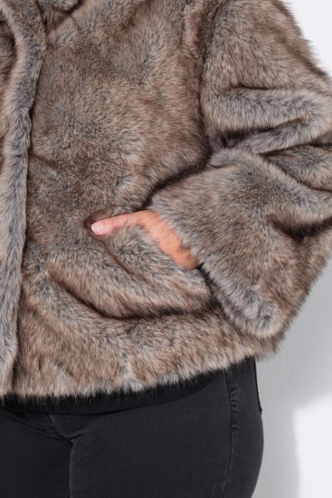 Ulla Popken 854617 Jakke i kunstpels Beige - Jakker - Dame jakker i store størrelser
