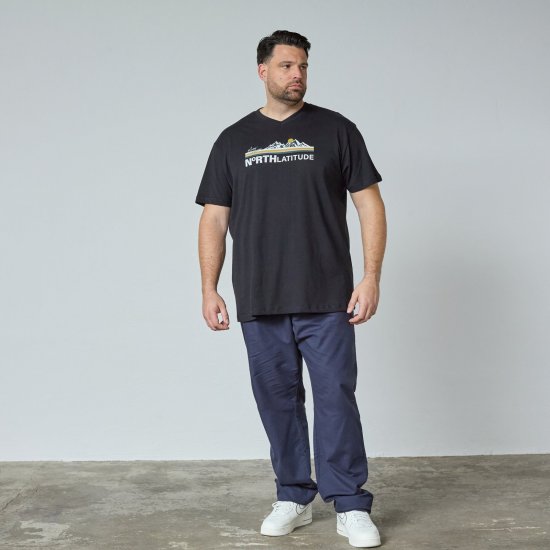 North Latitude Mountain T-Shirt V-Neck Sort - TALL T-shirts - Lange T-shirts Mænd