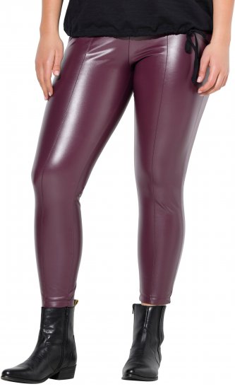 Ulla Popken Metallic Faux Leather Leggings Plum - Jeans & Bukser i Store Størrelser – Plus Size - 