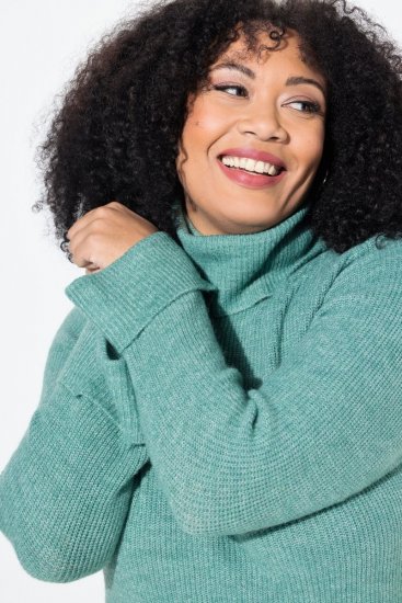 Ulla Popken Asymmetric Zipper Turtleneck Sweater Green - Hættetrøjer og sweatshirts - Bløde sweatshirts, hoodies & strik