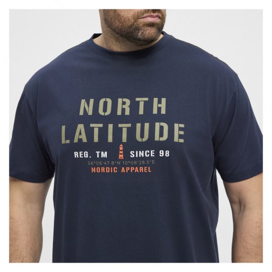 North Latitude Logo T-Shirt Navy - T-shirts - T-shirts i store størrelser - 2XL-14XL