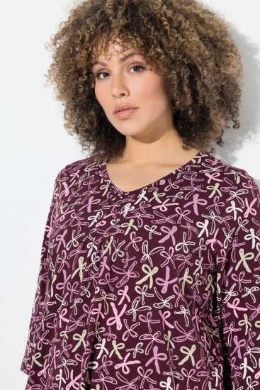 Ulla Popken Ribbon Print 3/4 Sleeve Asymmetric Tee Plum - Trykte T-shirts til kvinder - Printede T-shirts til Damer
