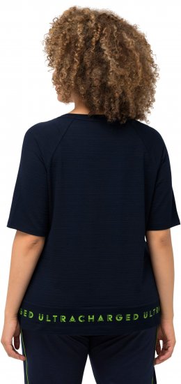 Ulla Popken Classic Fit Half-Sleeve Crew Neck T-shirt With Hem Inscription Navy Blue - Trykte T-shirts til kvinder - Printede T-shirts til Damer