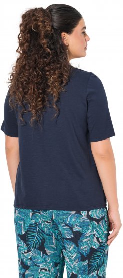 Ulla Popken Ride The Wave Short Sleeve V-Neck Graphic Tee Navy Blue - Trykte T-shirts til kvinder - 