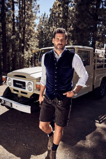 JP1880 Velvet Vest Traditional Blue - Festtøj - Festtøj – Fejr stilfuldt og behageligt