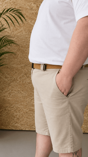 Kam Jeans 3402 Belted Dobby Weave Stretch Chino Shorts Beige - Shorts - Shorts i store størrelser - W40-W60